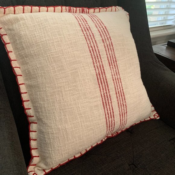 CLEARANCE! NWT / Red and White Striped Woven Cotton Throw Pillow, 20" x 20" - Picture 5 of 5